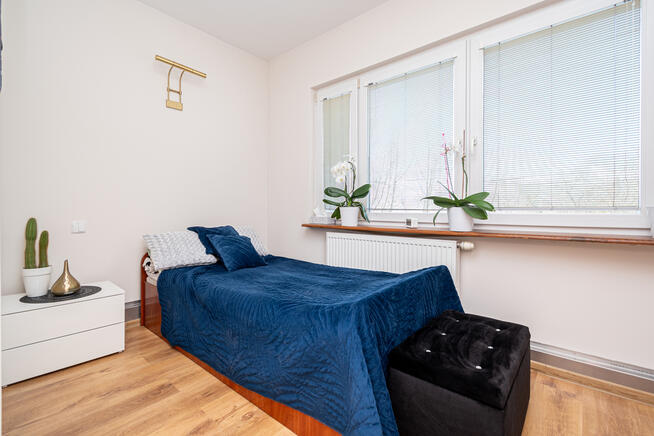 Mieszkanie dwupokojowe na wysokim parterze