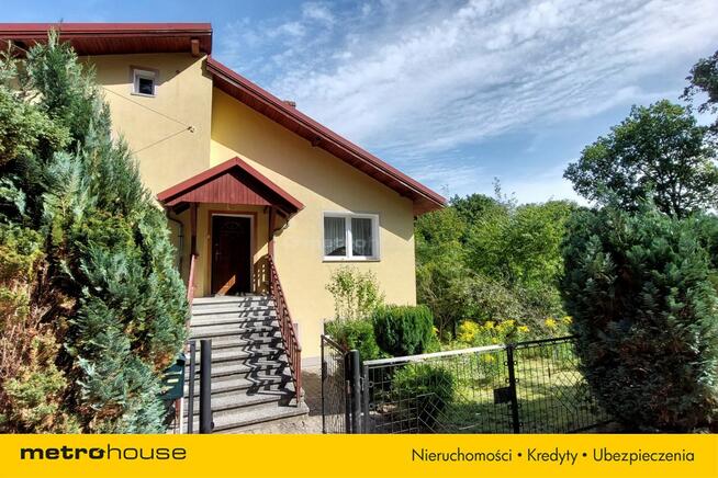 Duży dom w Łagowie, w otoczeniu lasów i jezior.