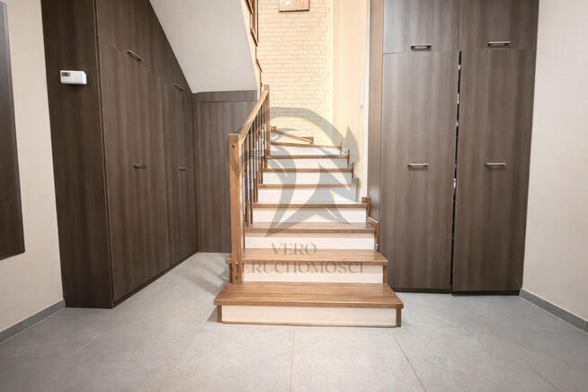 Ostrzeżenie: Cisza w tym domu uzależnia.