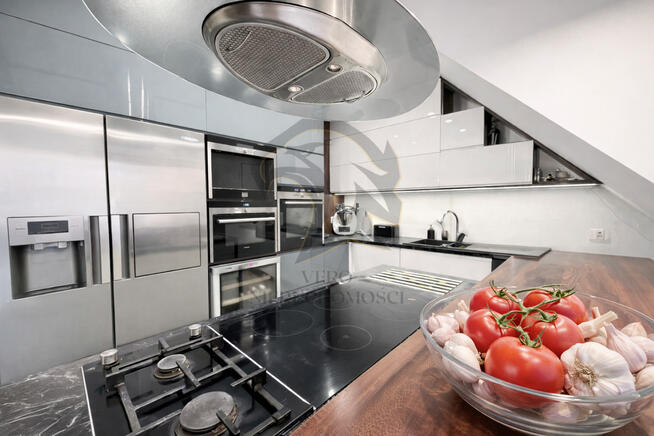 Ostrzeżenie: Cisza w tym domu uzależnia.