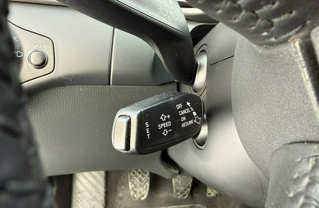 Audi A4 2.0TDI 177KM Manual Bixenon Climatronic Led Navi Pano Chromy Alu 17