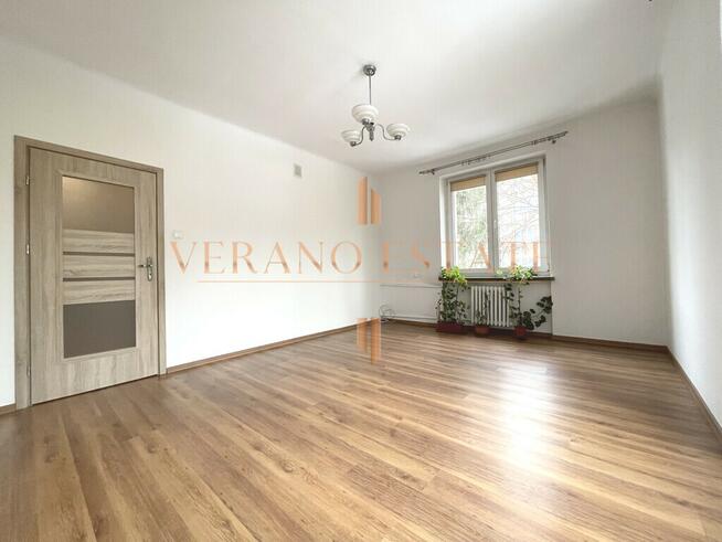 2 Pokoje | Kamienica | Piwnica 12 m² | PKP 1 km