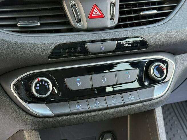 Hyundai i30 1,6 CRDi 116KM/Tempomat/LaneAssist/Serwisowany/SalonPL