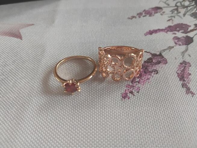 Sprzedam obrączki i pierścionki