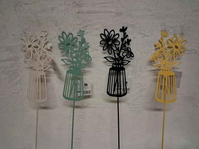 Ozdoba metalowa na szpikulcu KWIATY w wazonie 38 cm