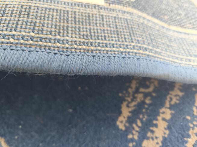 Sprzedam używany dywan