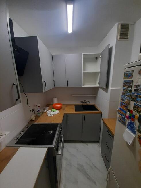 Skręcanie i montaż mebli. Montaz paneli podłogowych. Montaz