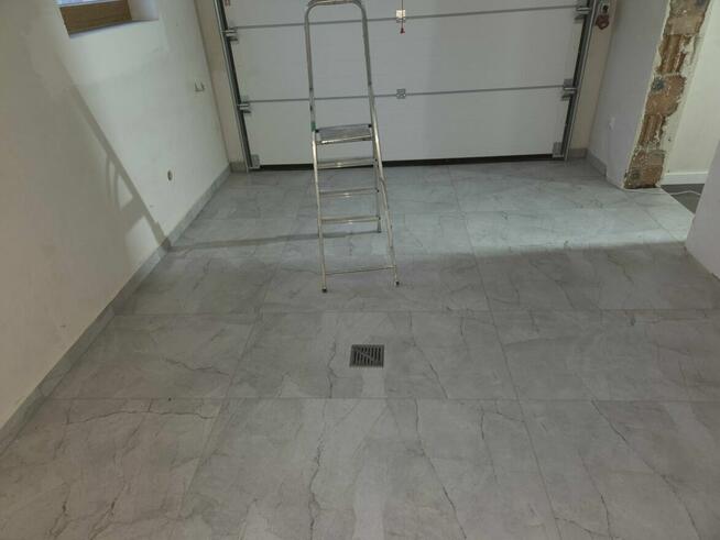 Wykończenia wnętrz , Układanie płytek