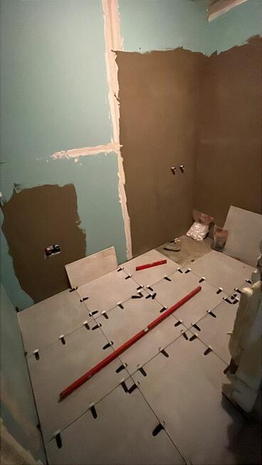 Usługi wykończenia /Remonty