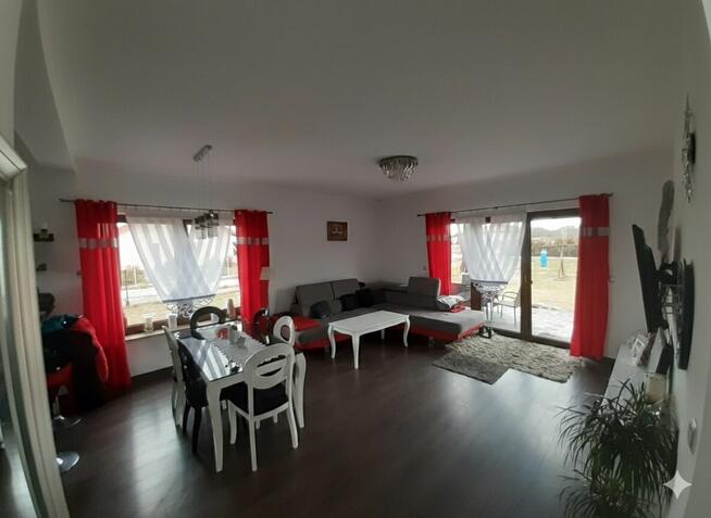 Dom na sprzedaż w Poniatowicach o pow.125m2 na dużej działce