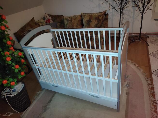 Sprzedam łóżeczko dziecięce
