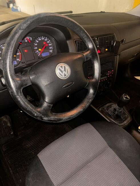 Volkswagen Golf 4 2003r. 1.4 75KM