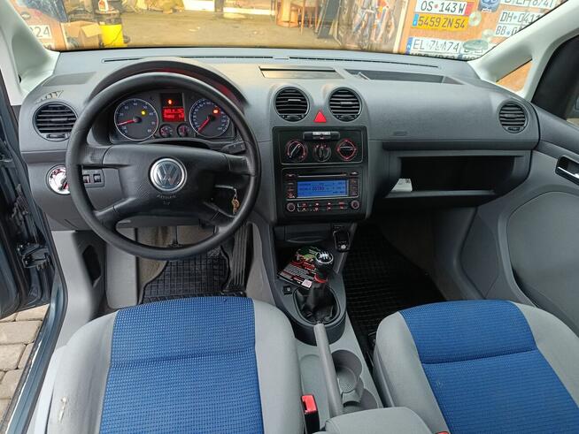 Czyszczenie tapicerki, polerowanie lamp