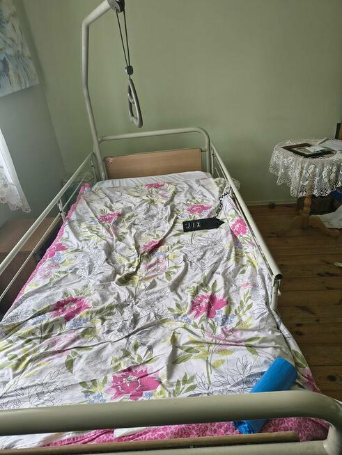 Sprzedam używane łóżko ze wspomaganiem dla osoby leżącej