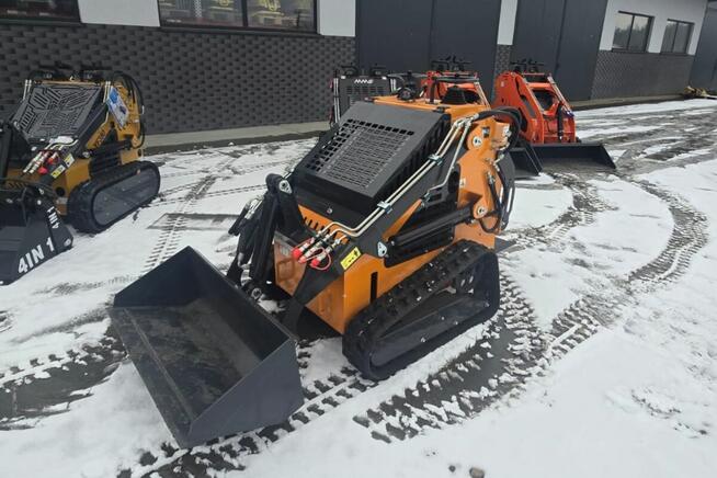 Mini ładowarka gąsienicowa INFRONT YF380 łyżka szczękowa