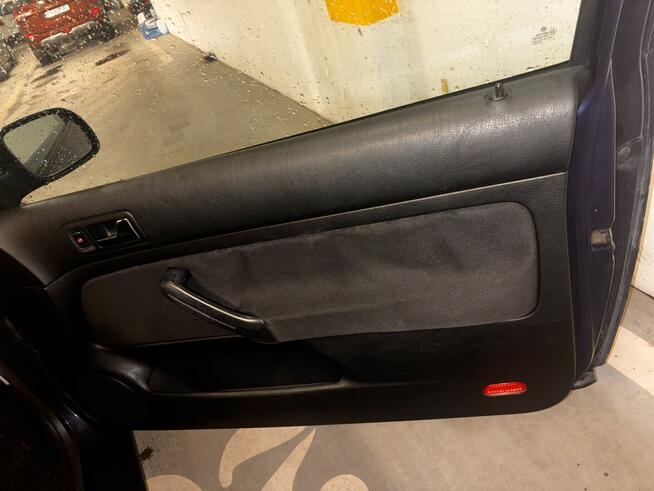 Volkswagen Golf 4 2003r. 1.4 75KM