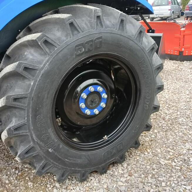 Ciągnik rolniczy komunalny sadowniczy Solis S60 4 WD V