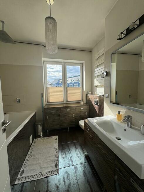 Wynajmę mieszkanie 4 pokojowe centrum. Bezpośrednio.