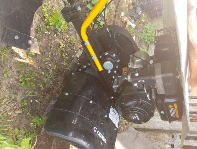 Glebogryzarka spalinowa Cedrus