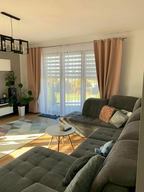 Urządzony wolnostojący dom na zagospodarowanej działce