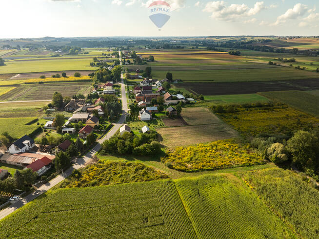 Płaska, prostokątna działka 33 km do Krakowa