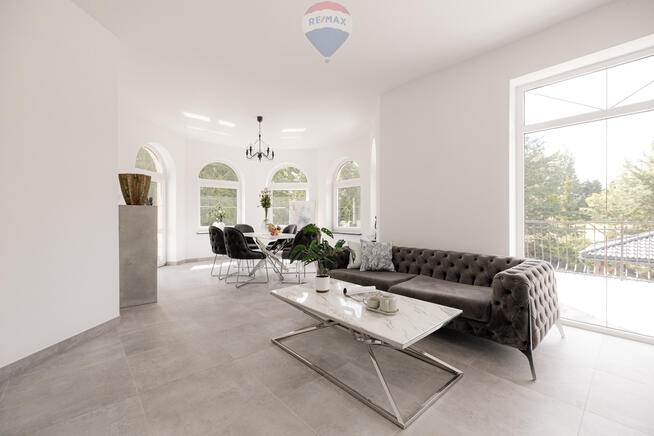 Willa na dużej działce przy lesie.