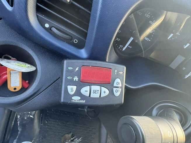 Iveco Daily 35s14 kontener chłodnia, winda, automat, Carrier