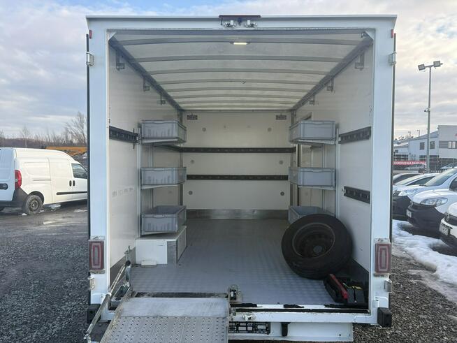 Renault Master kontener niskopodwoziowy niskopodłogowy