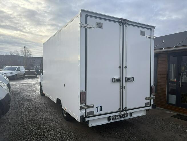 Renault Master kontener niskopodwoziowy niskopodłogowy