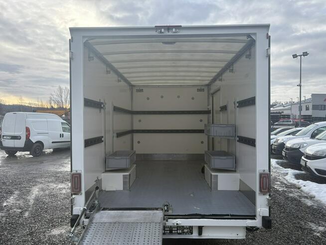 Renault Master kontener niskopodwoziowy niskopodłogowy