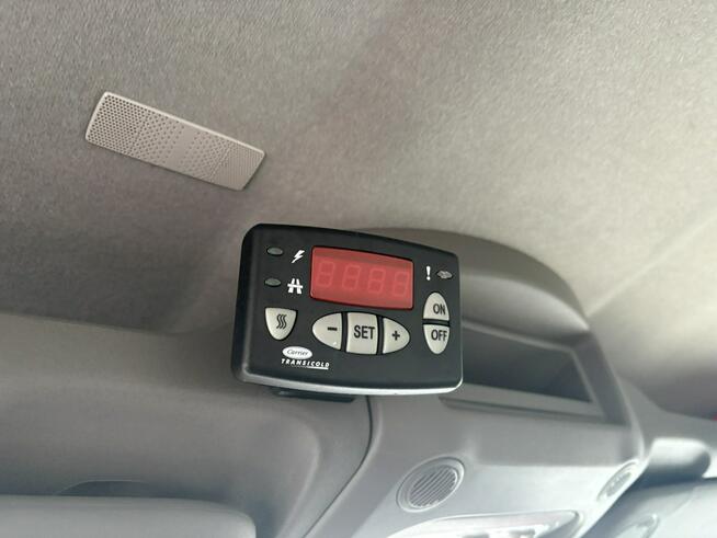 Renault Master kontener niskopodwoziowy chłodnia Carrier