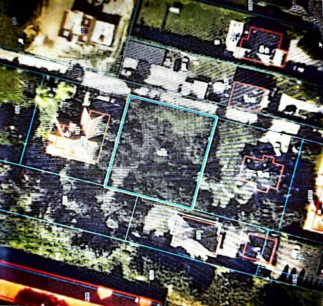 Atrakcyjna działka 1000 m2 gotowa do zabudowy.