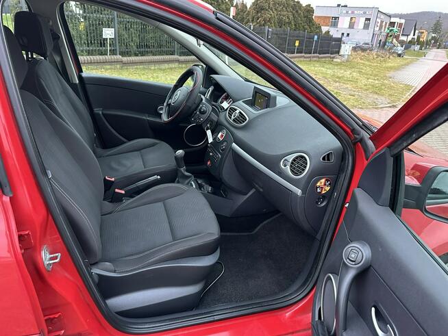 Renault Clio Nawigacja, po liftingu, klimatronik, mocna benzyna,isofix, opony wiel.