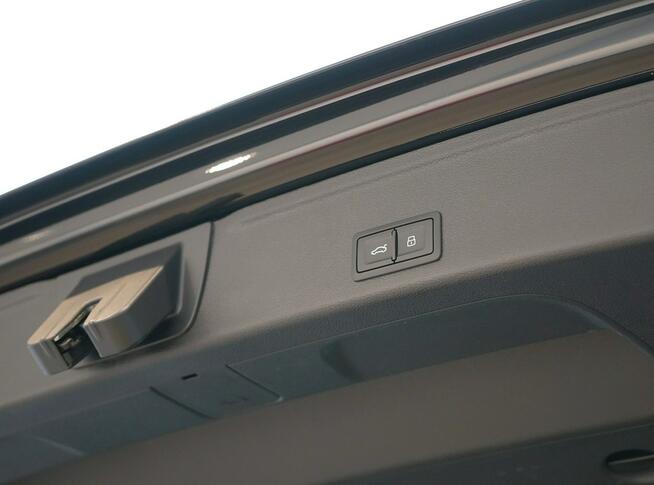 Audi A4 Quattro 45TFSI 265KM Nav LED TempomatACC Kamera Ambiente Alu18