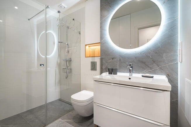 Piękne, ciche mieszkanie z garażem/Stare Miasto