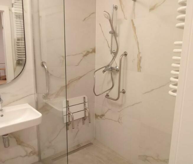 Nowe, granica Woli i Ochoty