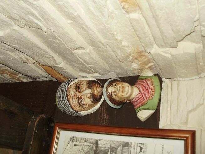 Gipsowe maski z PRL , dziś to już unikaty