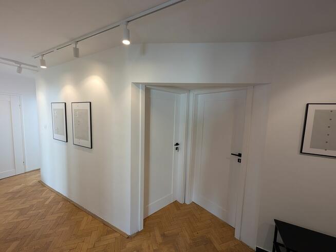 Wynajmę pokój w centrum Warszawy ul Hoża 12m2 Dla dziewczyn