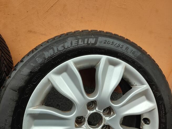 Opony Michelin 205/55 R16 z felgami alu