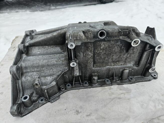 W246 osłona łańcucha rozrządu b-klas A6450150102 miska oleju