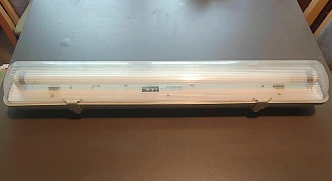 2 x Lampa Oprawa hermetyczna jarzeniówka świetlówka T8 1x18W
