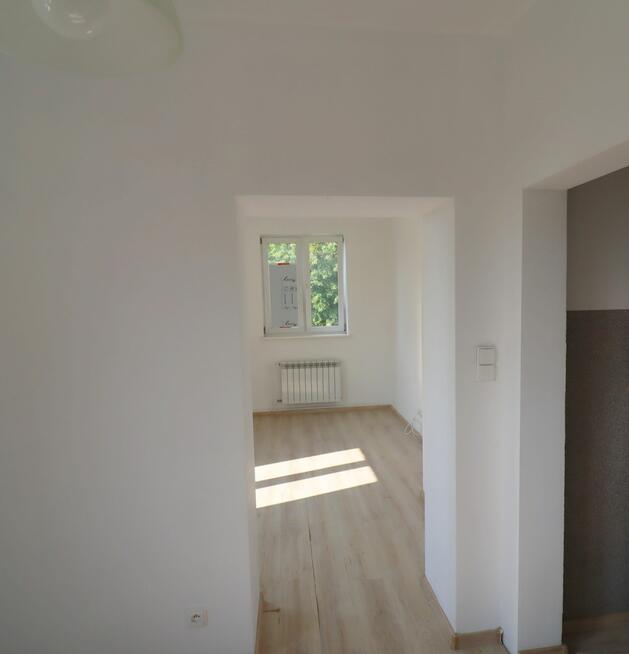 nad jeziorem z ogródkiem i garażem