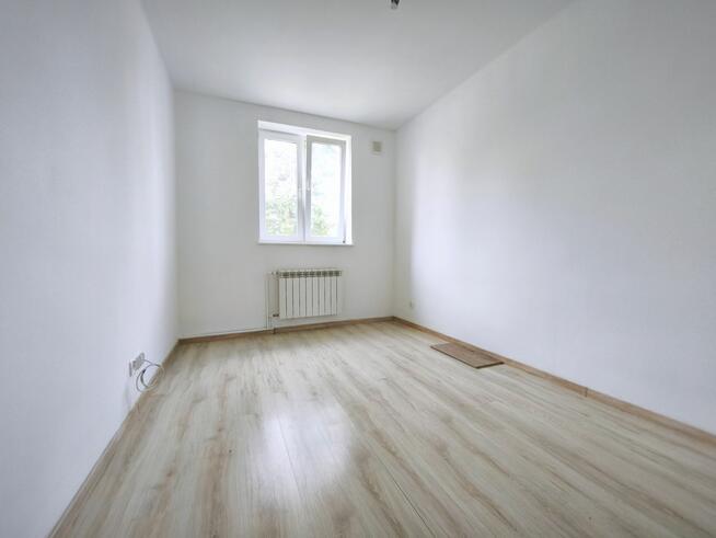 nad jeziorem z ogródkiem i garażem