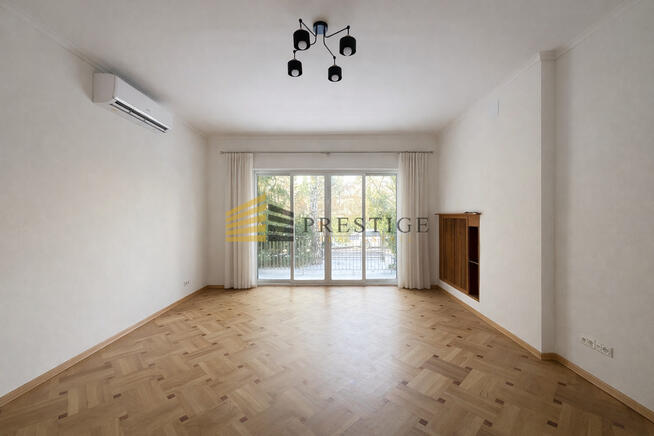 Dom na biuro, metro, 7 miejsc parkingowych