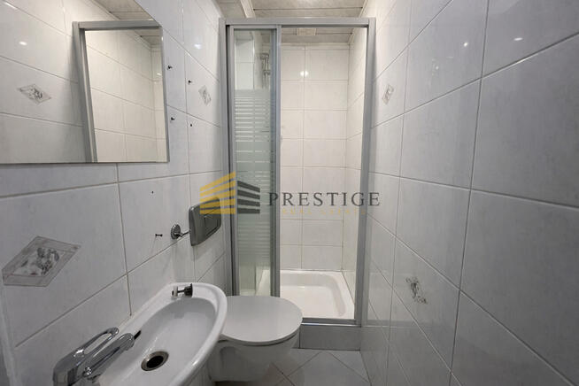 Dom na biuro, metro, 7 miejsc parkingowych