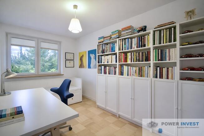 Dom wśród zieleni z dużym ogrodem