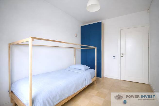 Dom wśród zieleni z dużym ogrodem