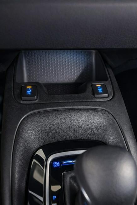 Toyota Corolla 22 Salon Polska 1.8 HYBRID 1wł z Pakietem TECH Zimowy Bezwypadkowy