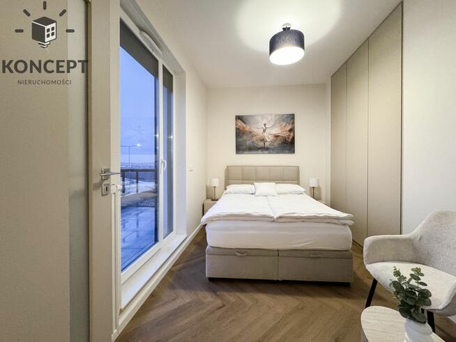 Nowoczesny szeregowiec z dużym ogrodem