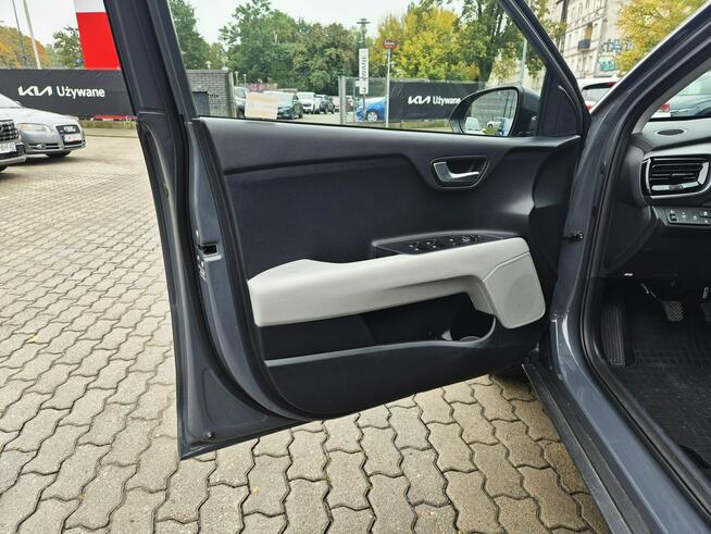 Kia Stonic Wersja L / Salon PL / Gwarancja / FV23% / Kamera / 6 MT